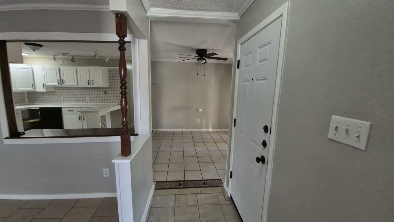 11914 Alamo Blanco St - Photo 2 of 40