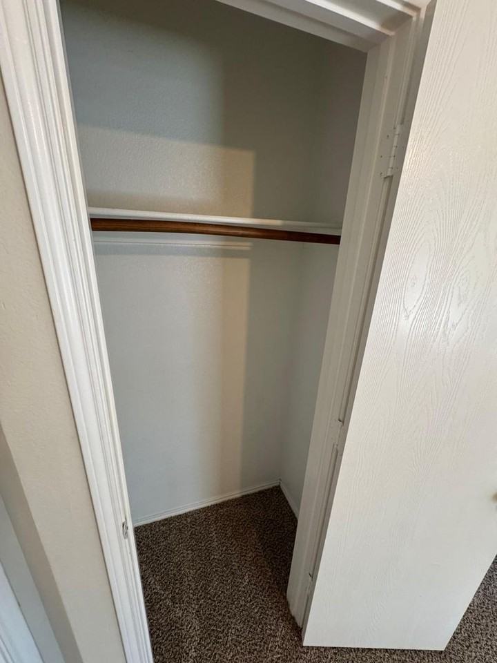 9205 Lenox Dr - Photo 5 of 42