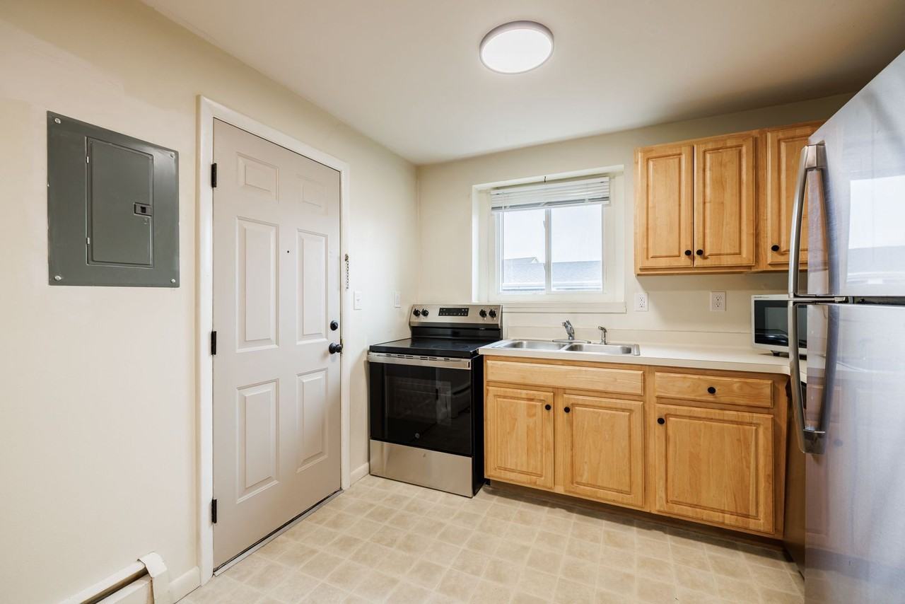 Emerson Road - Photo 4 of 33