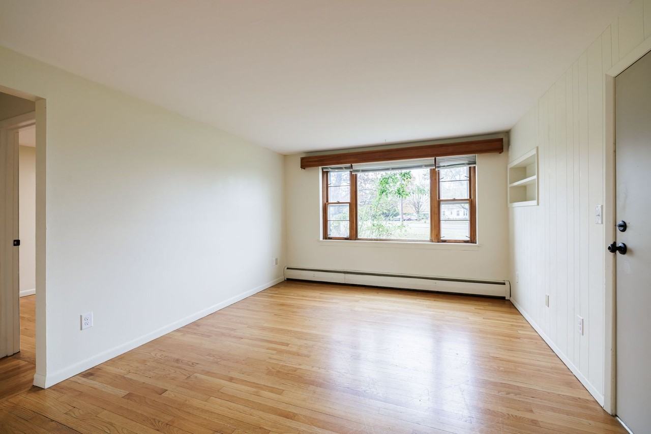 Emerson Road - Photo 7 of 33