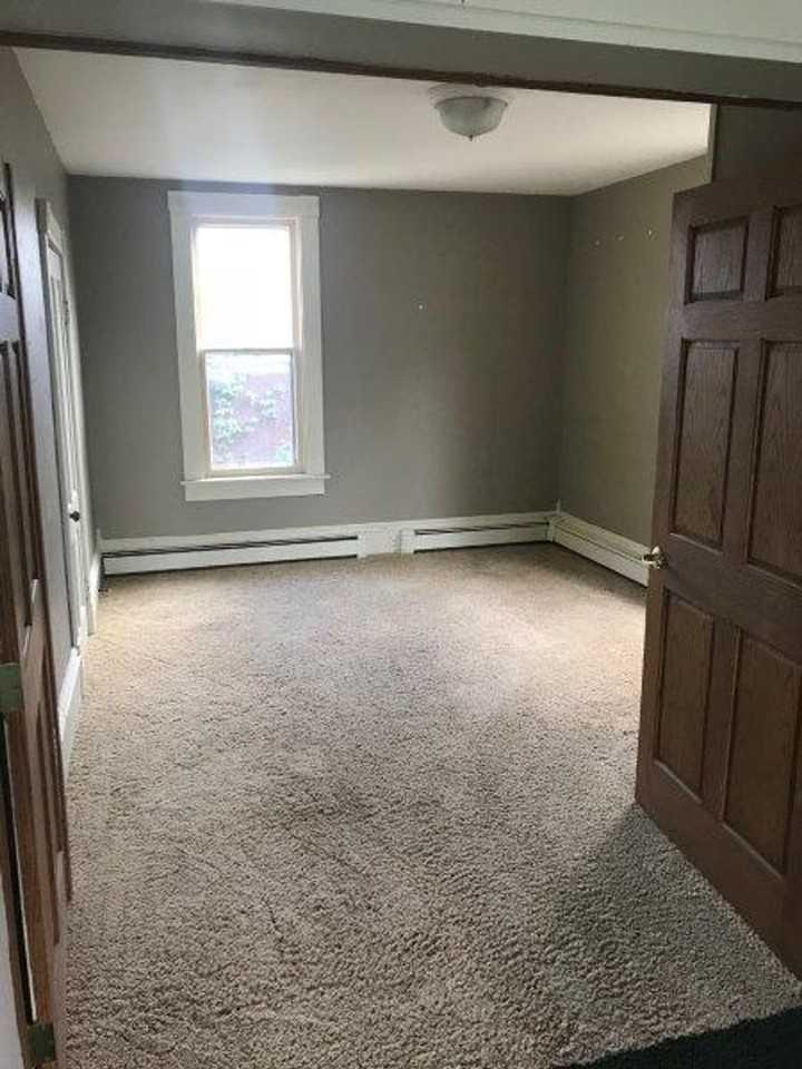 608 Norwood St - Photo 2 of 11