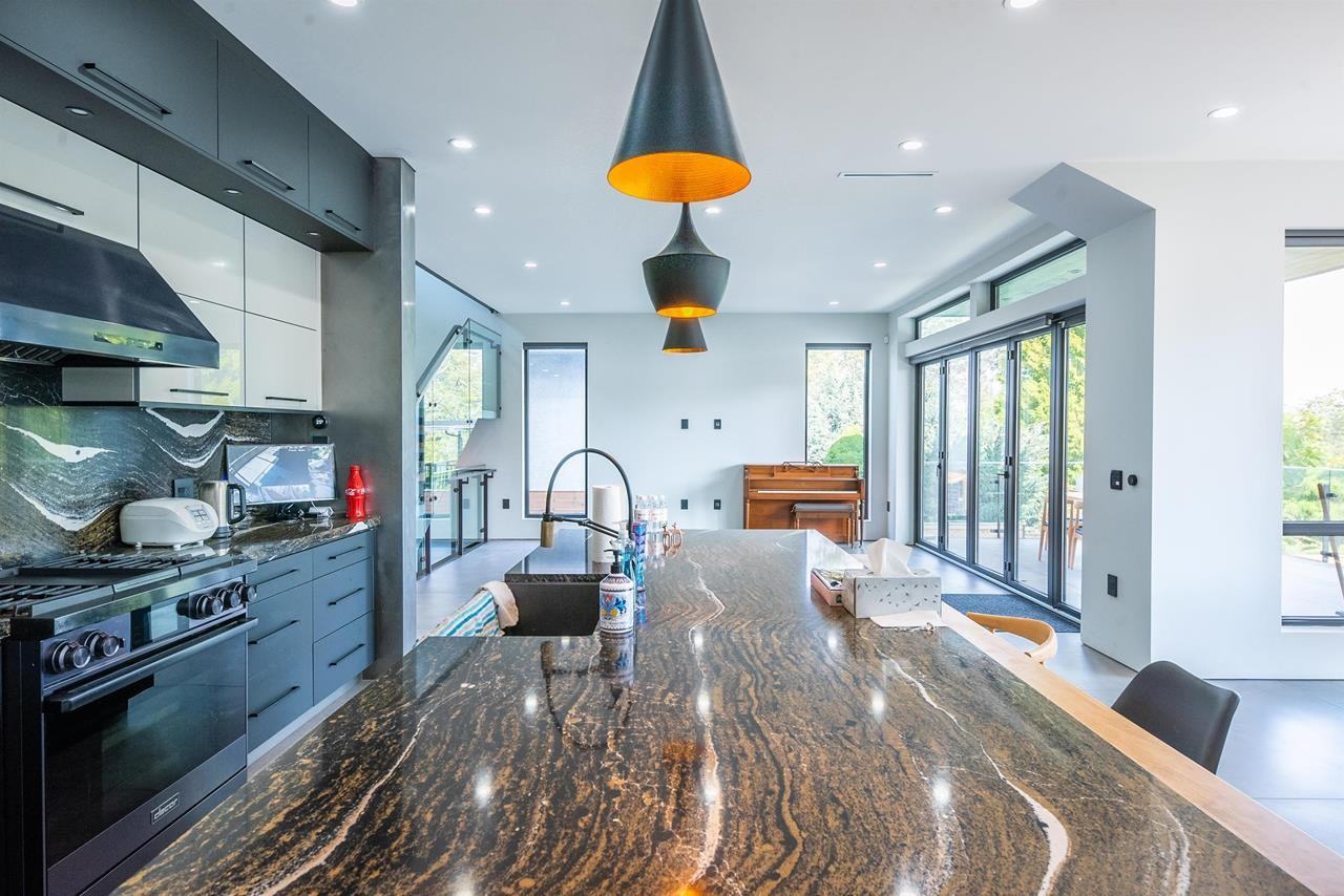 Elgin Ave & Irving St - Photo 4 of 9