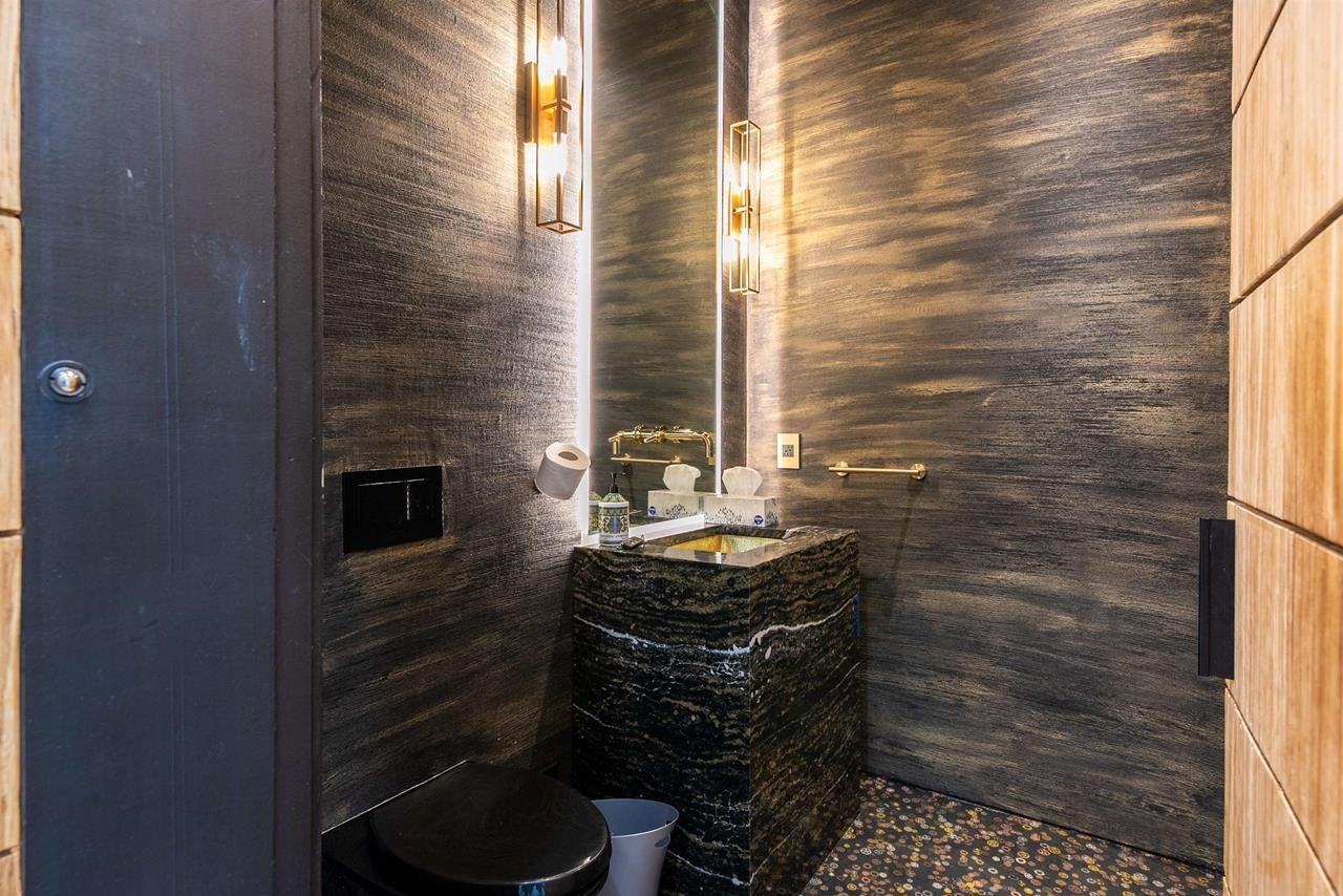 Elgin Ave & Irving St - Photo 6 of 9