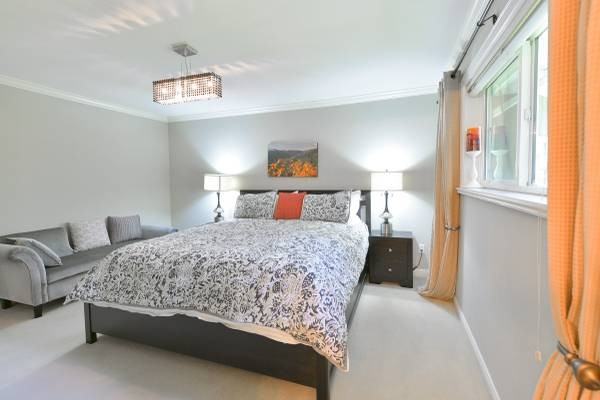 Elgin Ave & Irving St - Photo 2 of 9