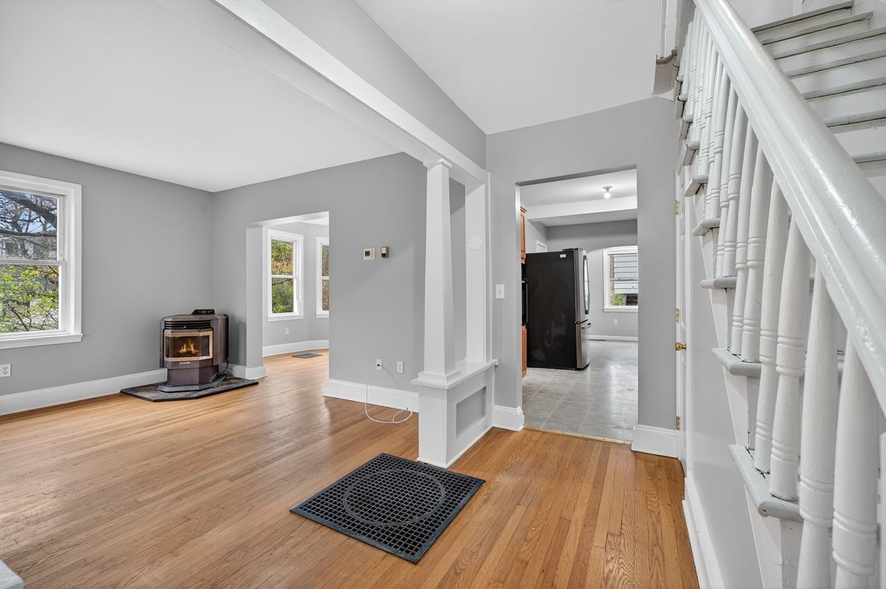 4 Lark St #NA - Photo 3 of 11