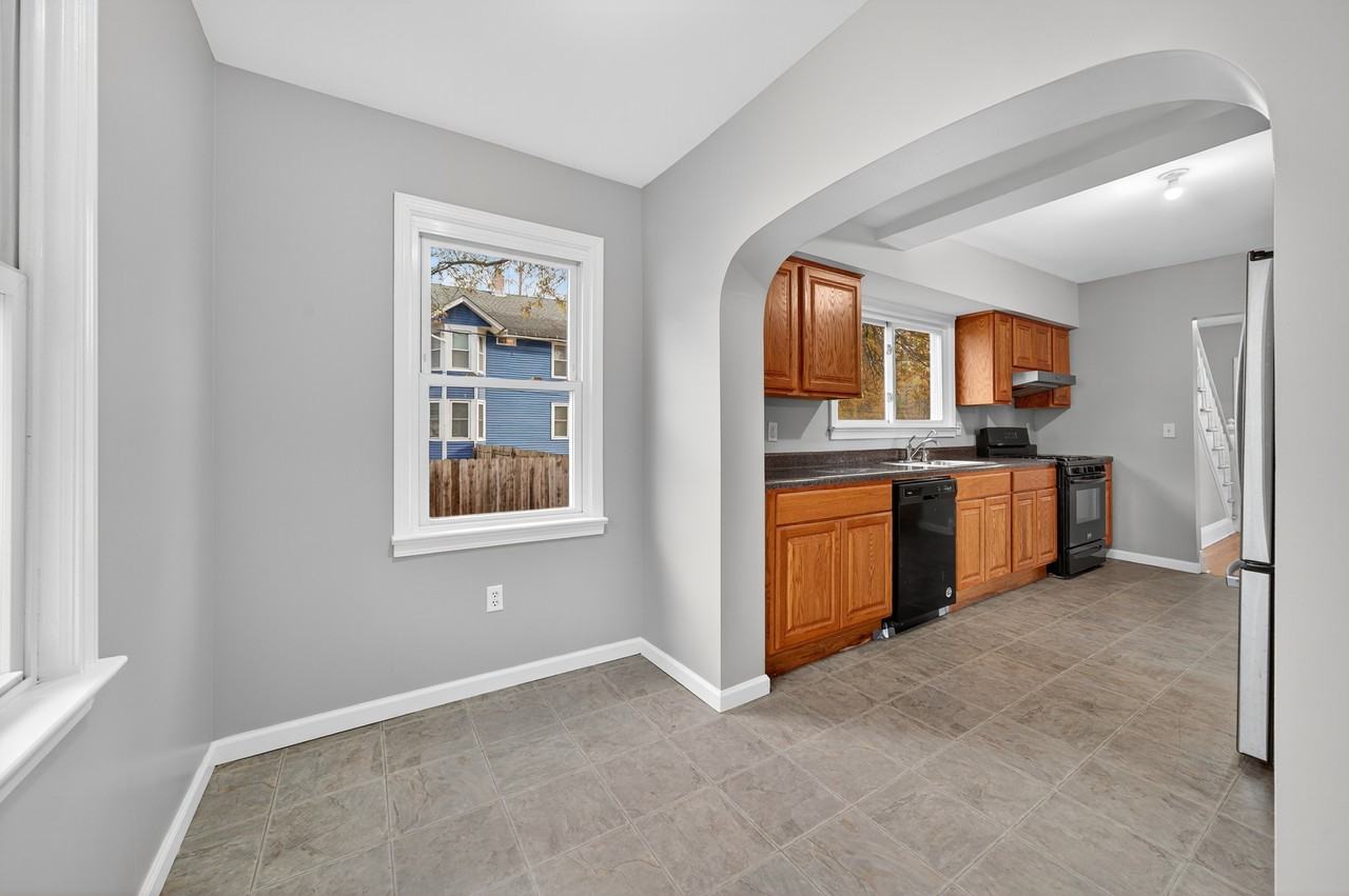 4 Lark St #NA - Photo 7 of 11