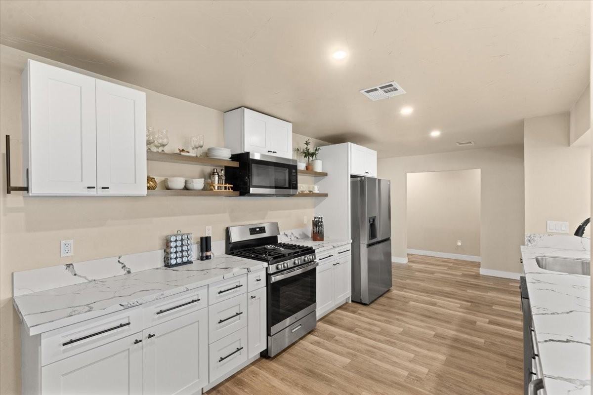 1540 Souvenir Drive #NA - Photo 3 of 20