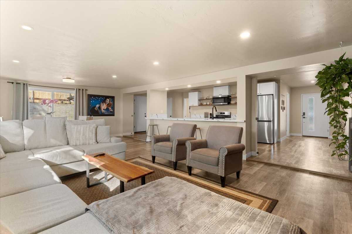 1540 Souvenir Drive #NA - Photo 5 of 20