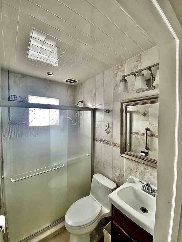 15952 80th St #1 - Photo 5 of 6