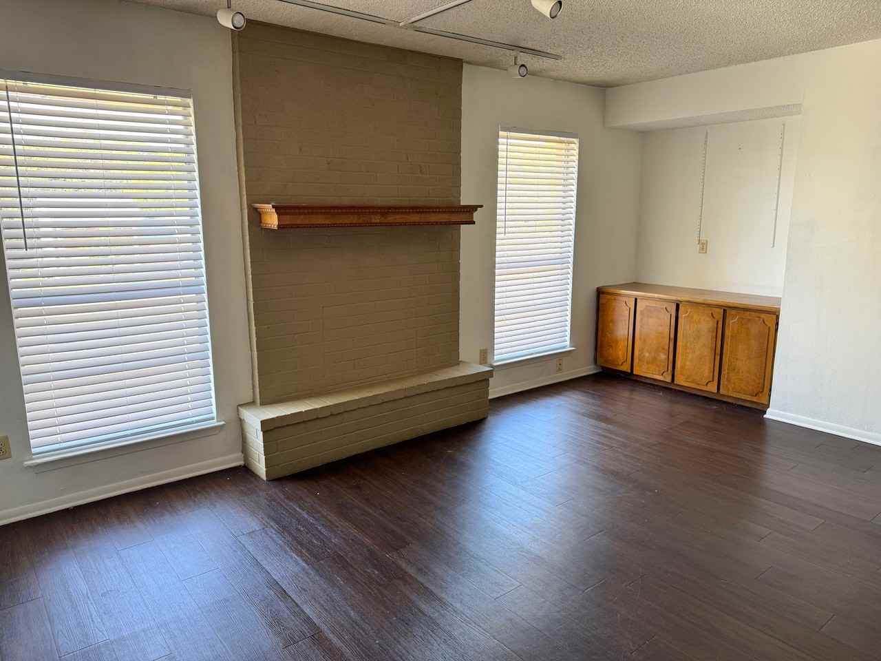 1020 Mission Dr #D - Photo 3 of 7