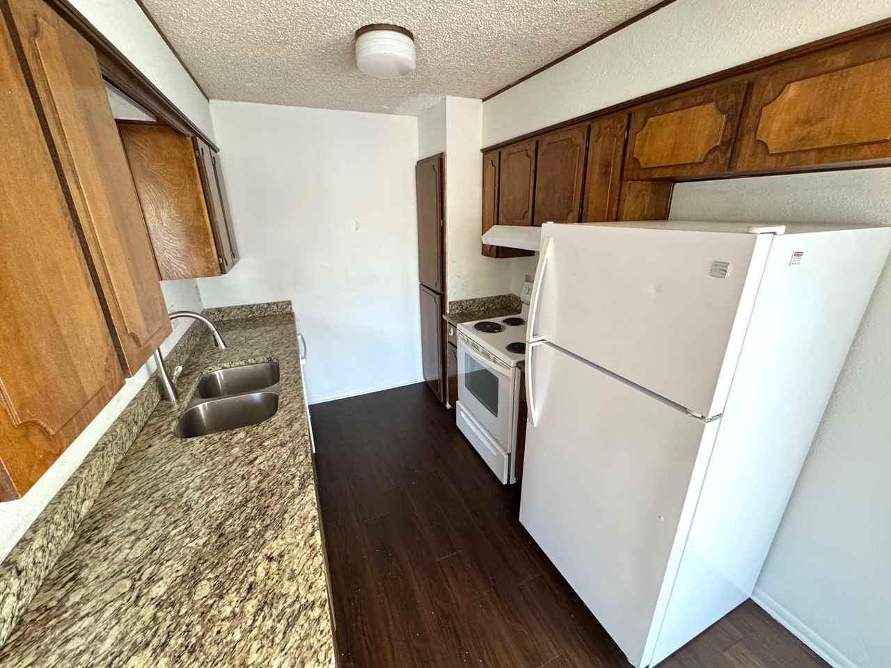 1020 Mission Dr #D - Photo 4 of 7