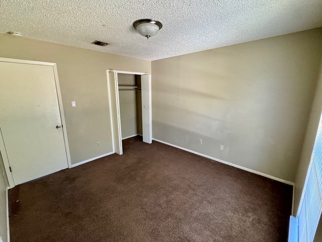 1020 Mission Dr #D - Photo 7 of 7