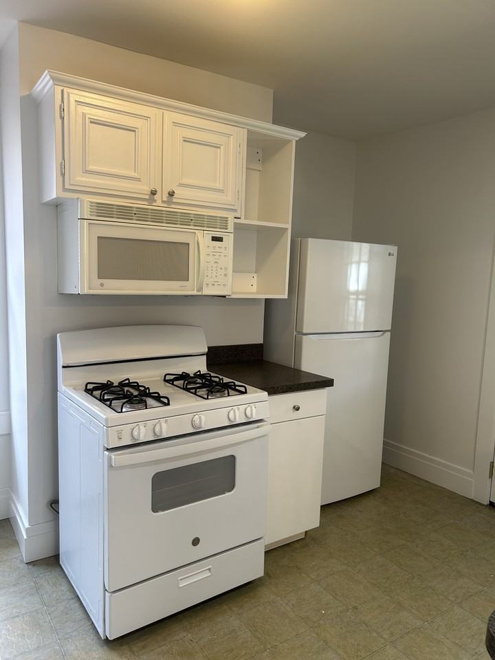 3100 Markbreit Avenue #2 - Photo 4 of 19