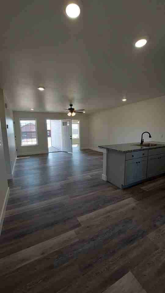 517 517 Eagle St #517 - Photo 2 of 11