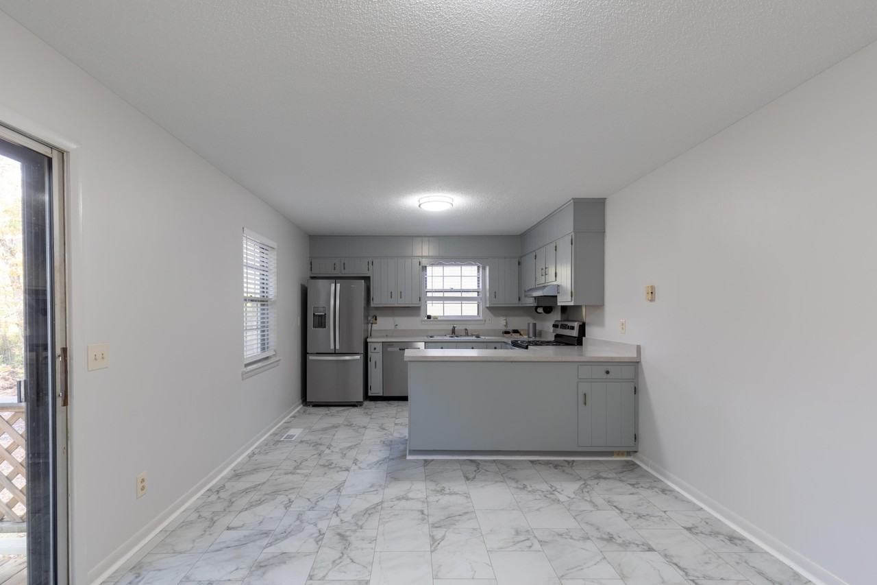 104 Sunnybrook Trl - Photo 6 of 19