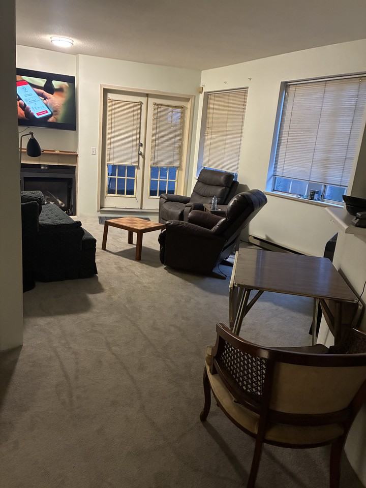 125 18th Street West #108 - Photo 7 of 11