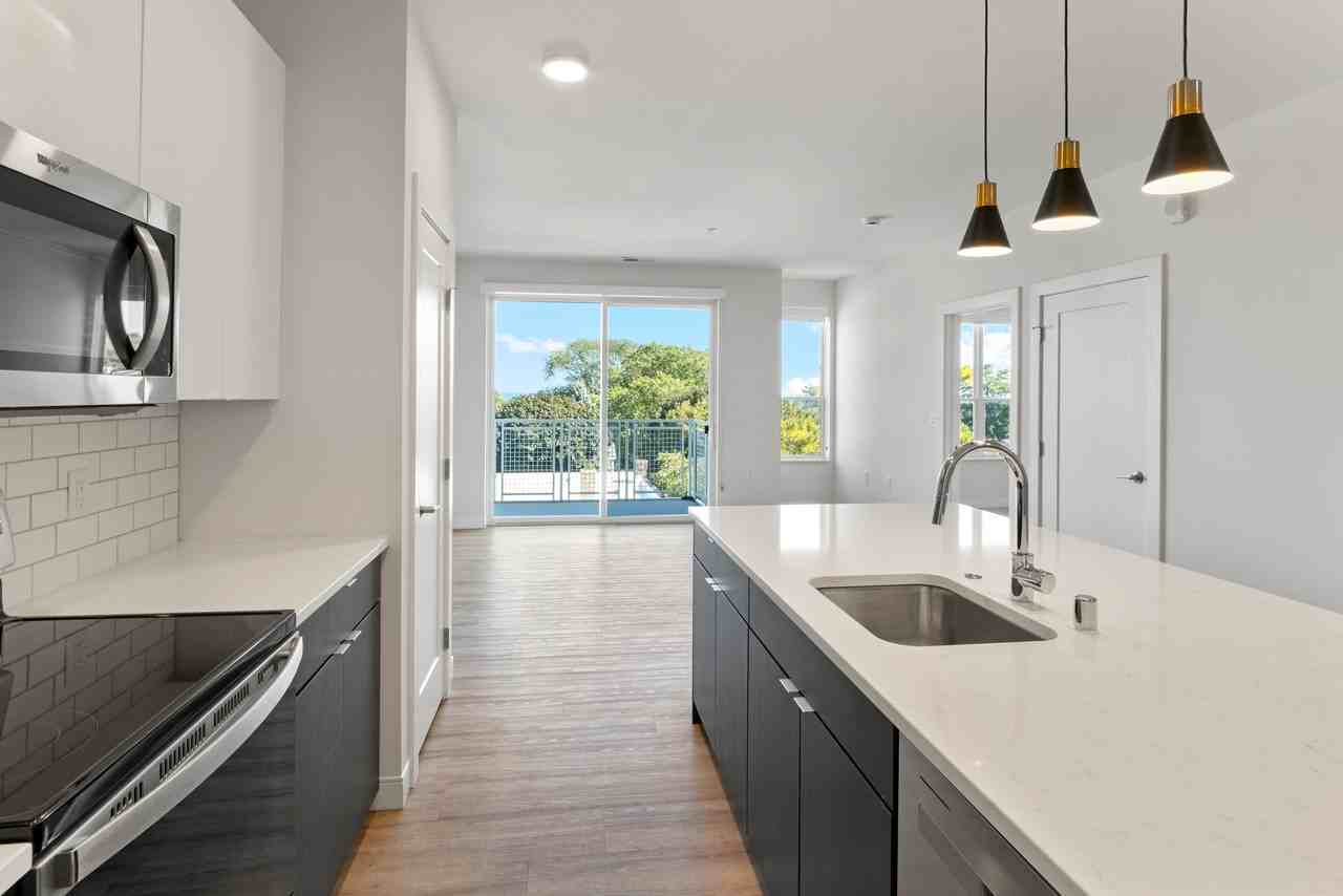 5945 6th Avenue #406 - Photo 2 of 27