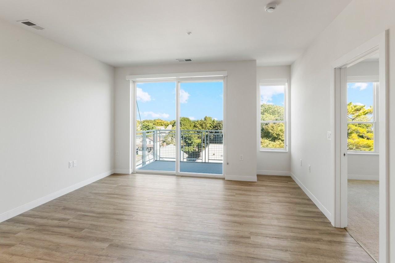 5945 6th Avenue #406 - Photo 3 of 27