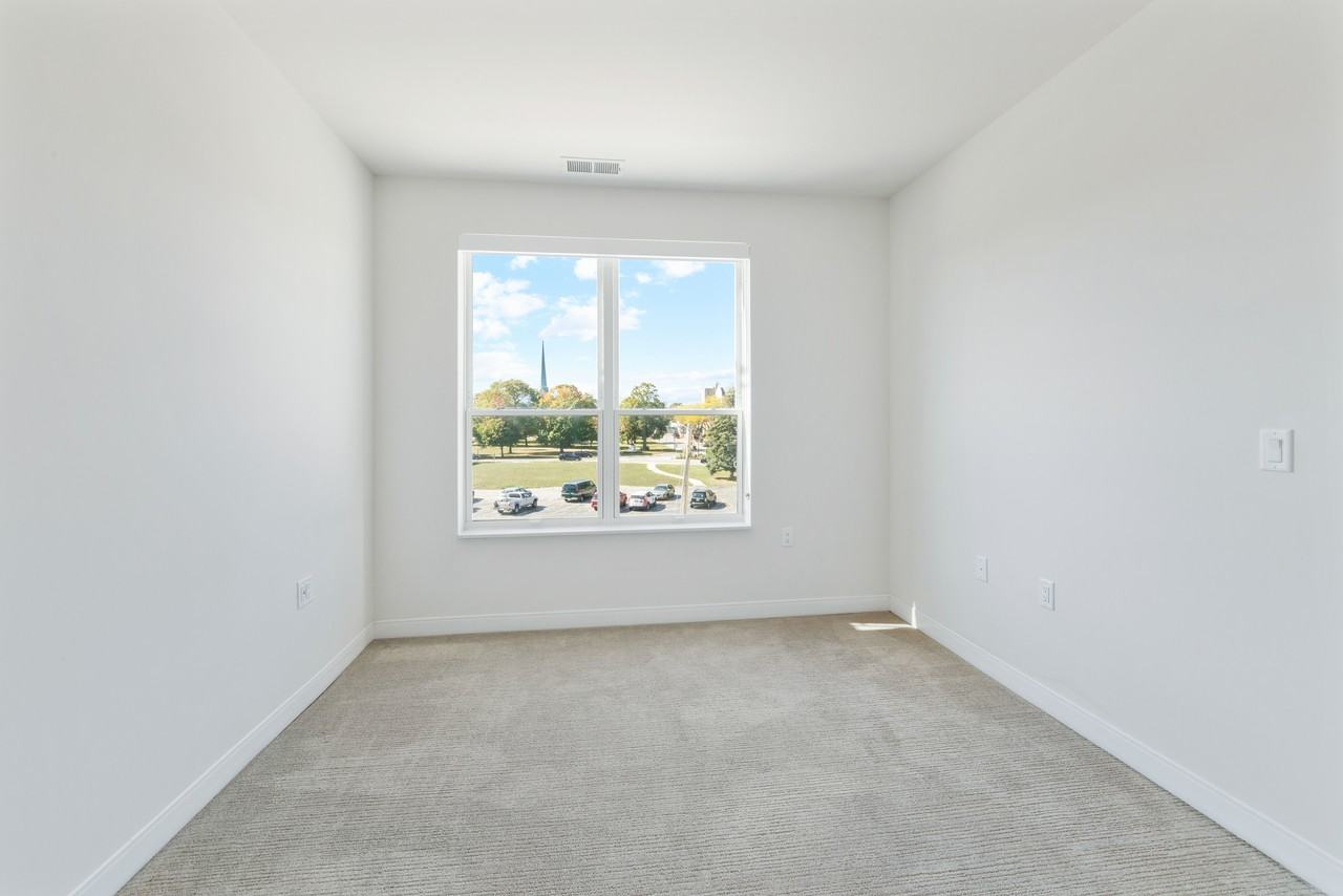 5945 6th Avenue #406 - Photo 4 of 27