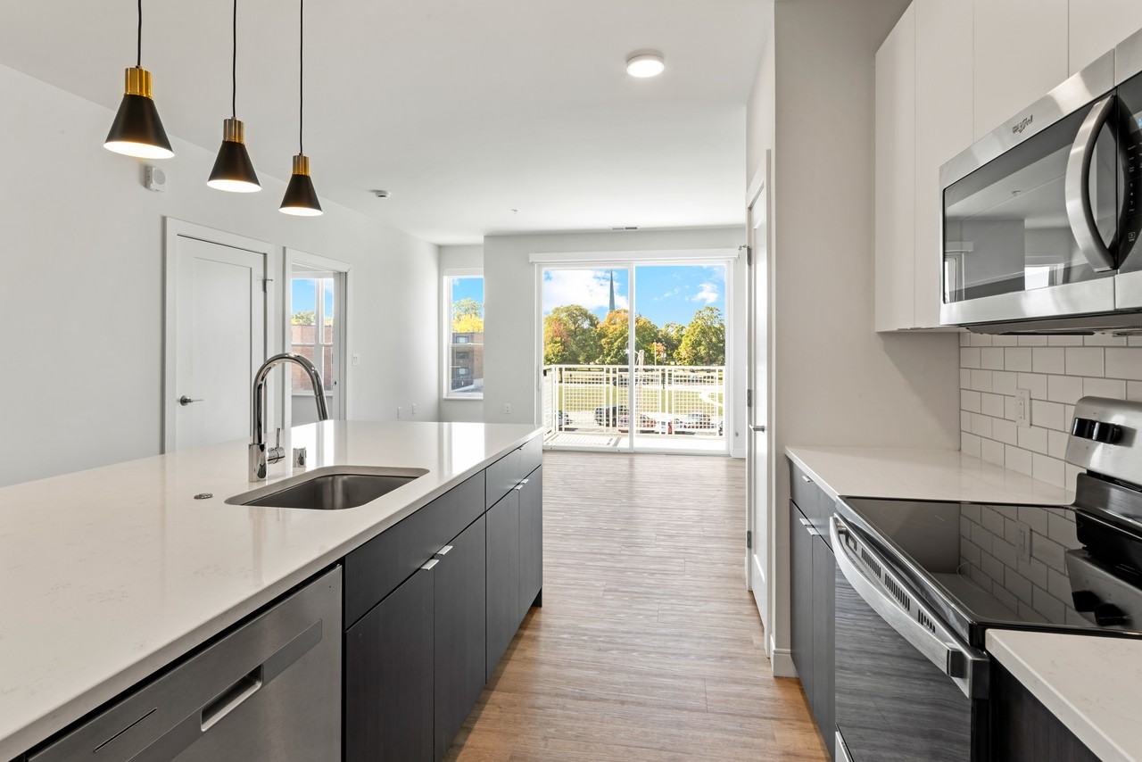 5945 6th Avenue #201 - Photo 4 of 37