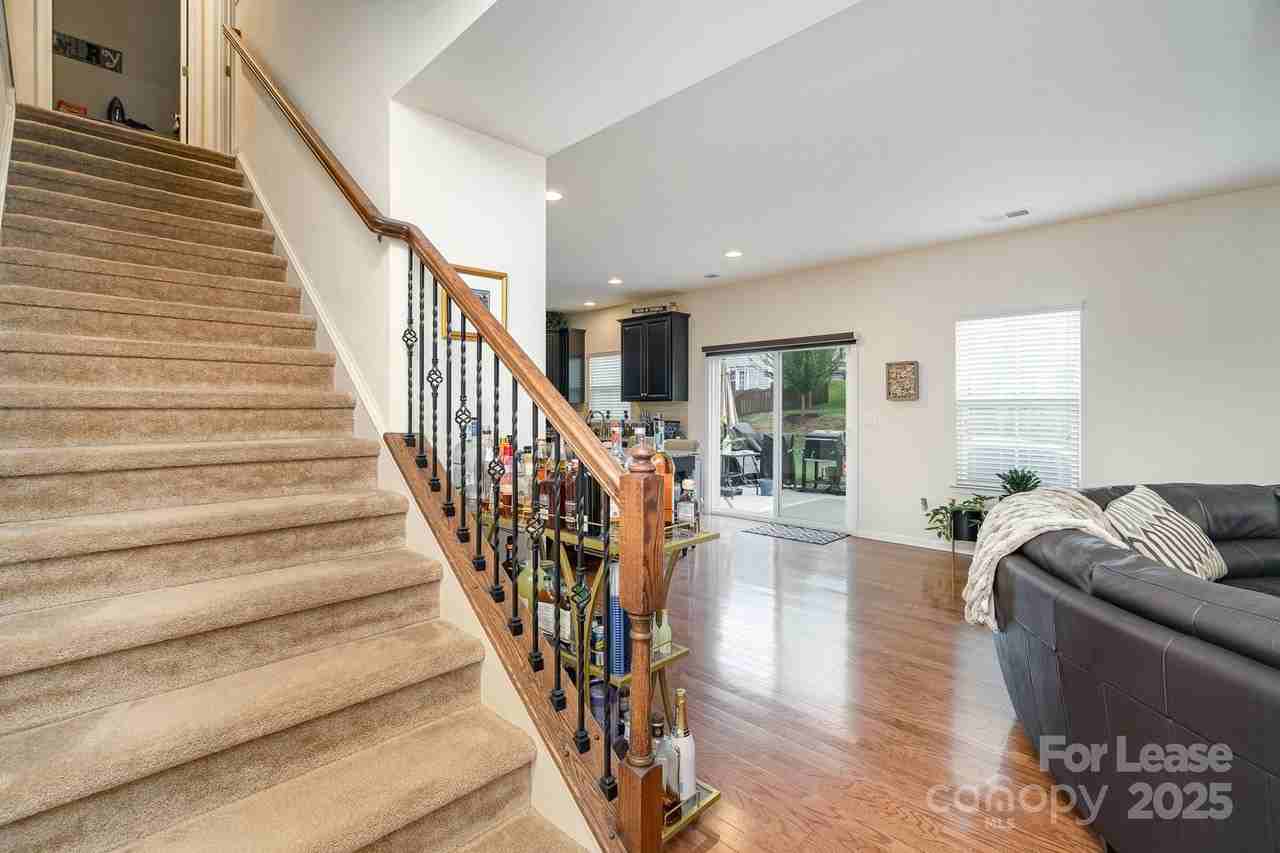 3531 Ettrick Place - Photo 4 of 17