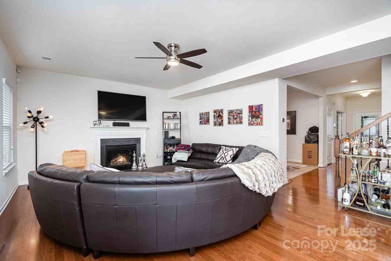 3531 Ettrick Place - Photo 6 of 17