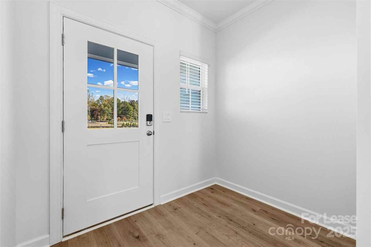 238 238 Tiger Lily Drive - Photo 3 of 30