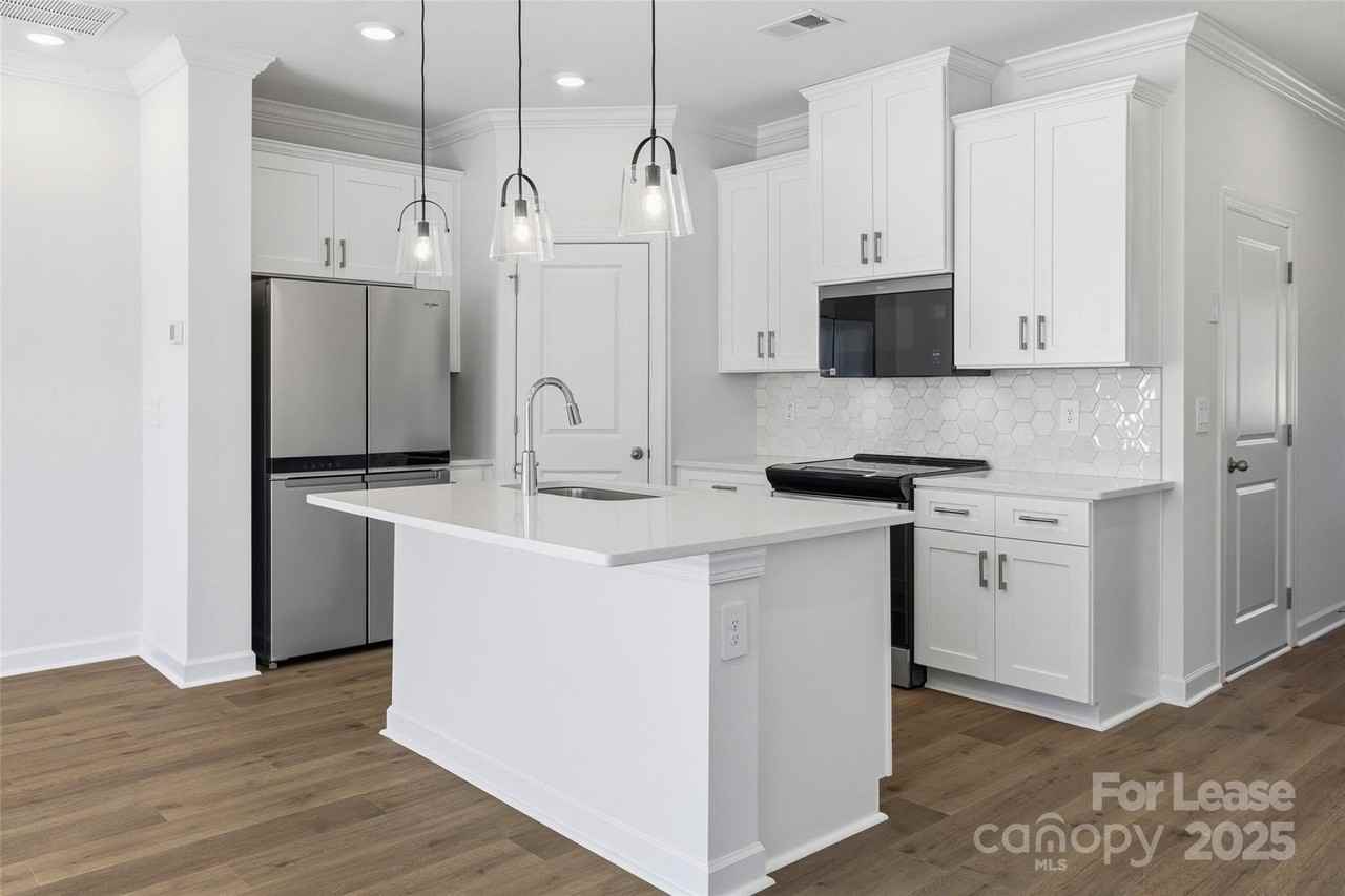 238 238 Tiger Lily Drive - Photo 6 of 30