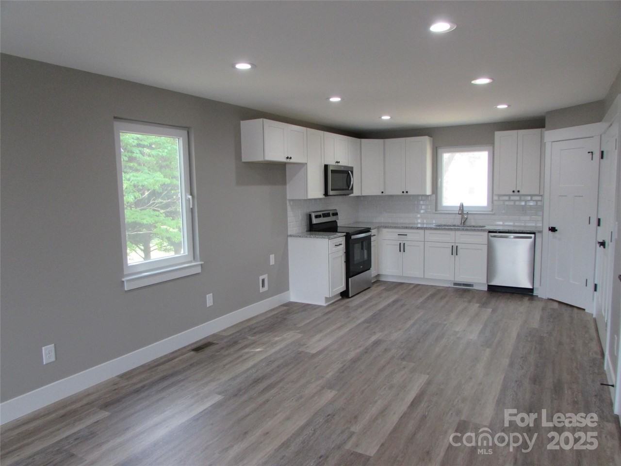 128 Salem Church Rd - Photo 4 of 10