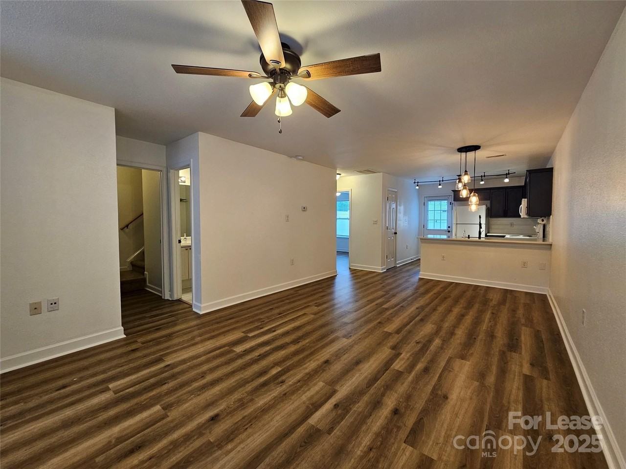 2039 Shady Pond Dr - Photo 2 of 17