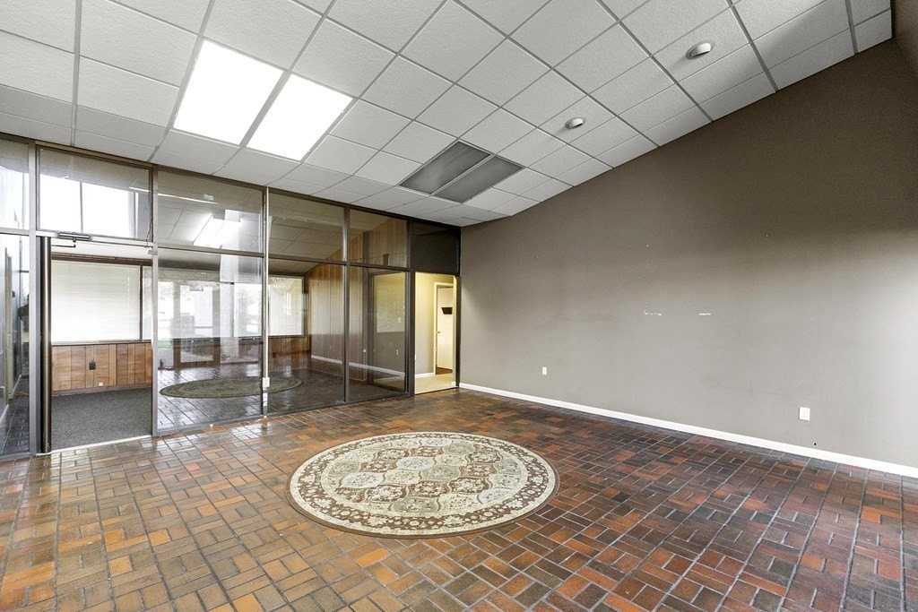 2221 Ross Clark Cir - Photo 7 of 50