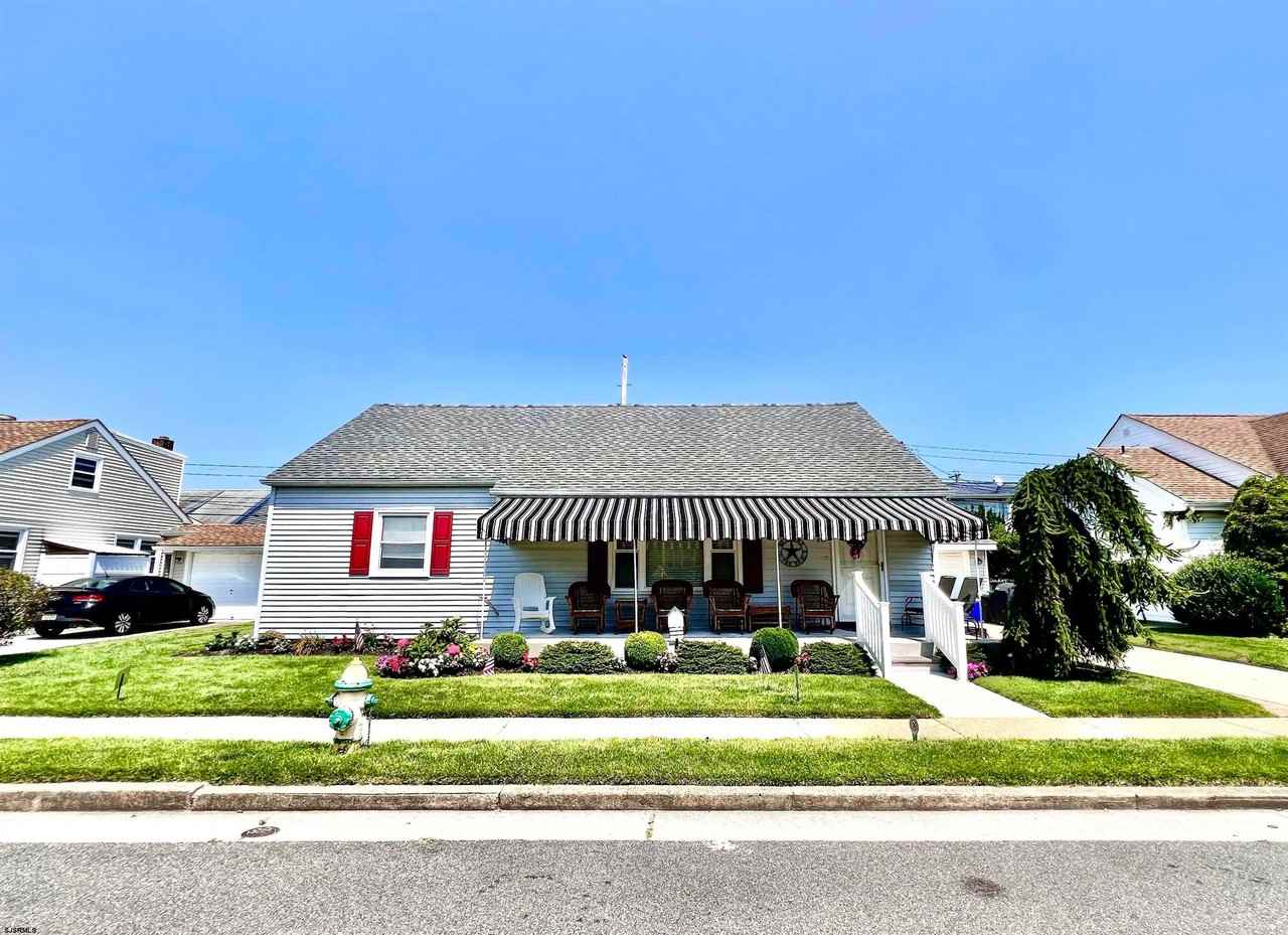 411 N Delavan Ave - Photo 2 of 28