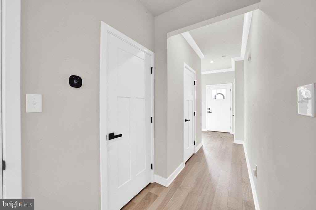 15 Pratt Ln - Photo 3 of 31