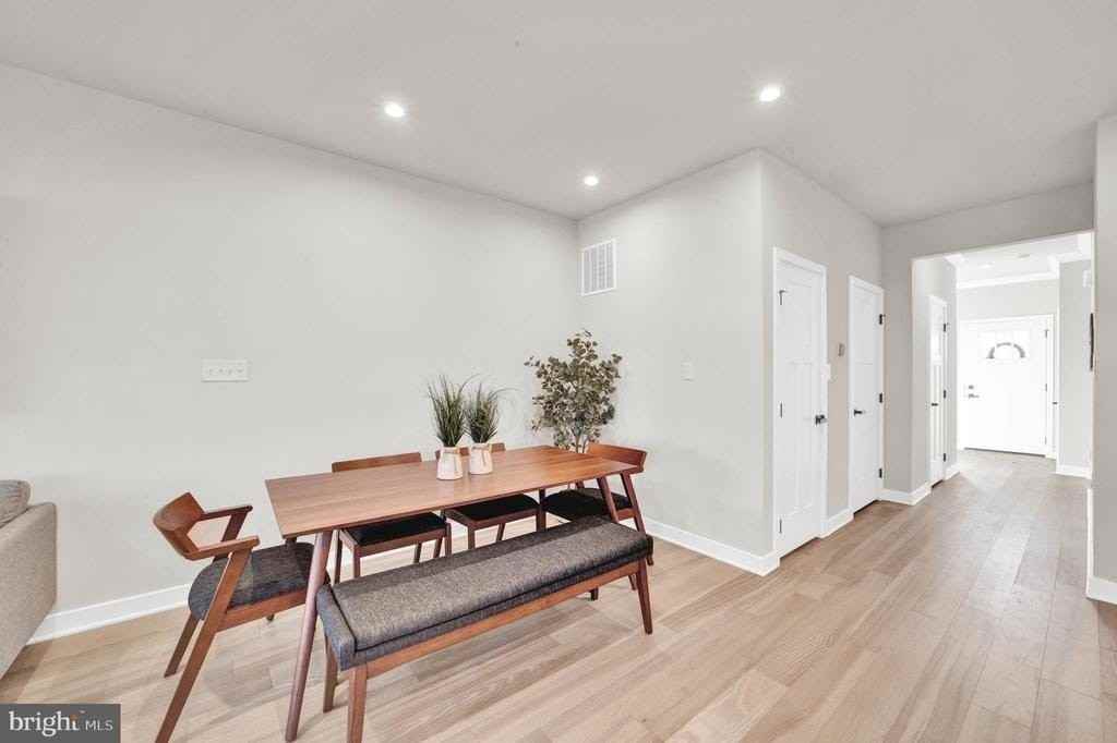 15 Pratt Ln - Photo 7 of 31