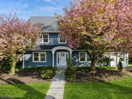 featured image of 648 E Broad St