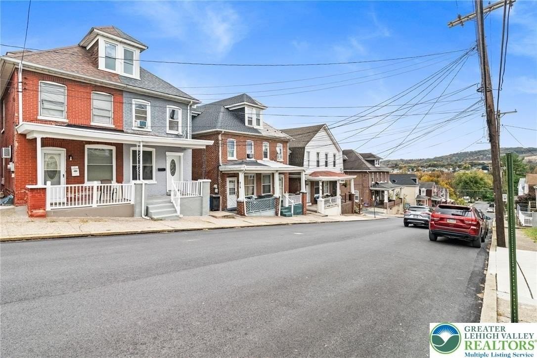 921 Ridge St - Photo 2 of 34