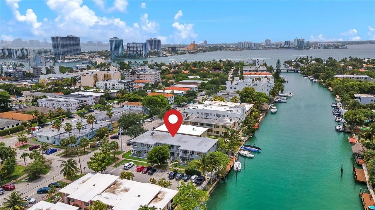 1905 Calais Dr #5 - Photo 3 of 20