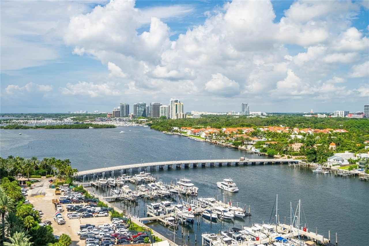 3 Grove Isle Dr - Photo 3 of 37