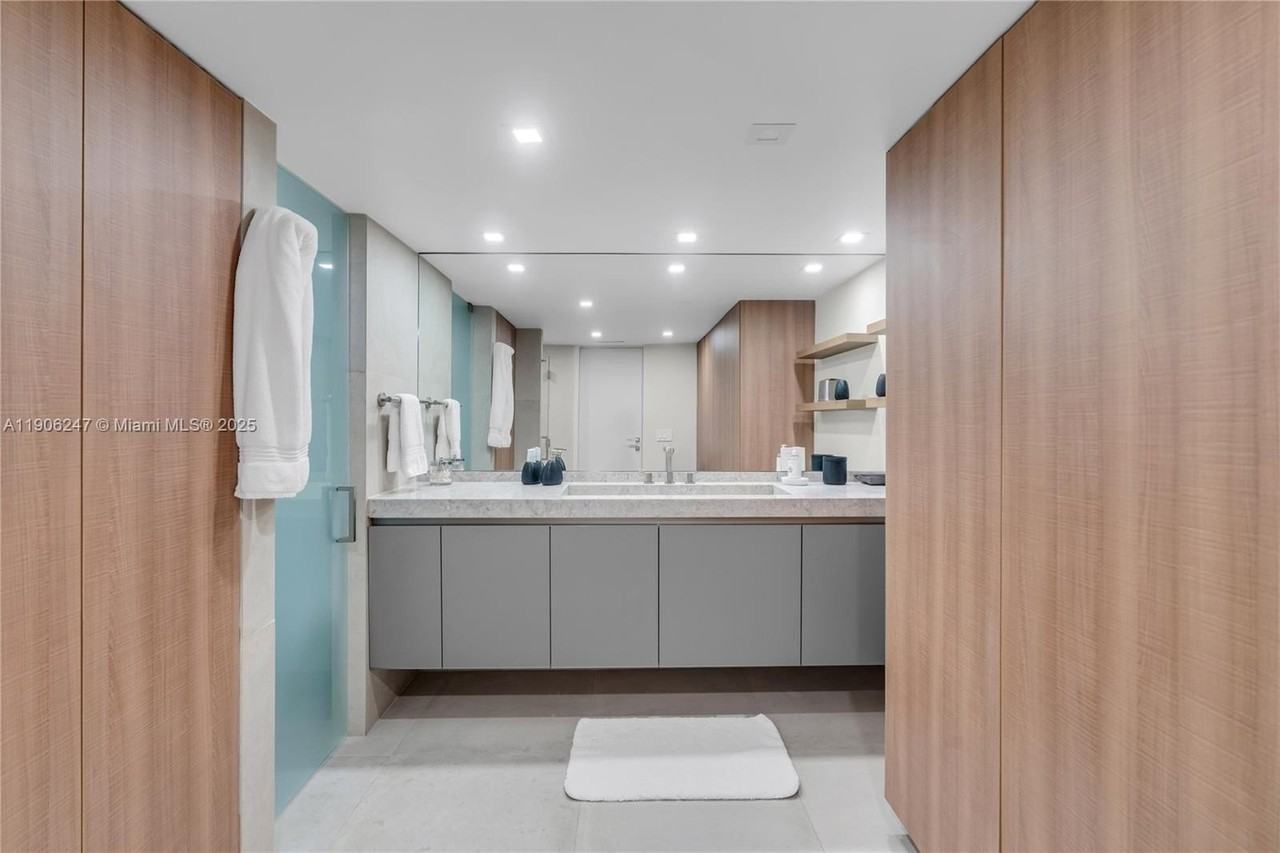 3 Grove Isle Dr - Photo 4 of 37