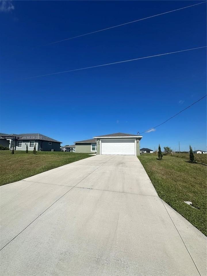 7003 Burma Circle - Photo 3 of 25