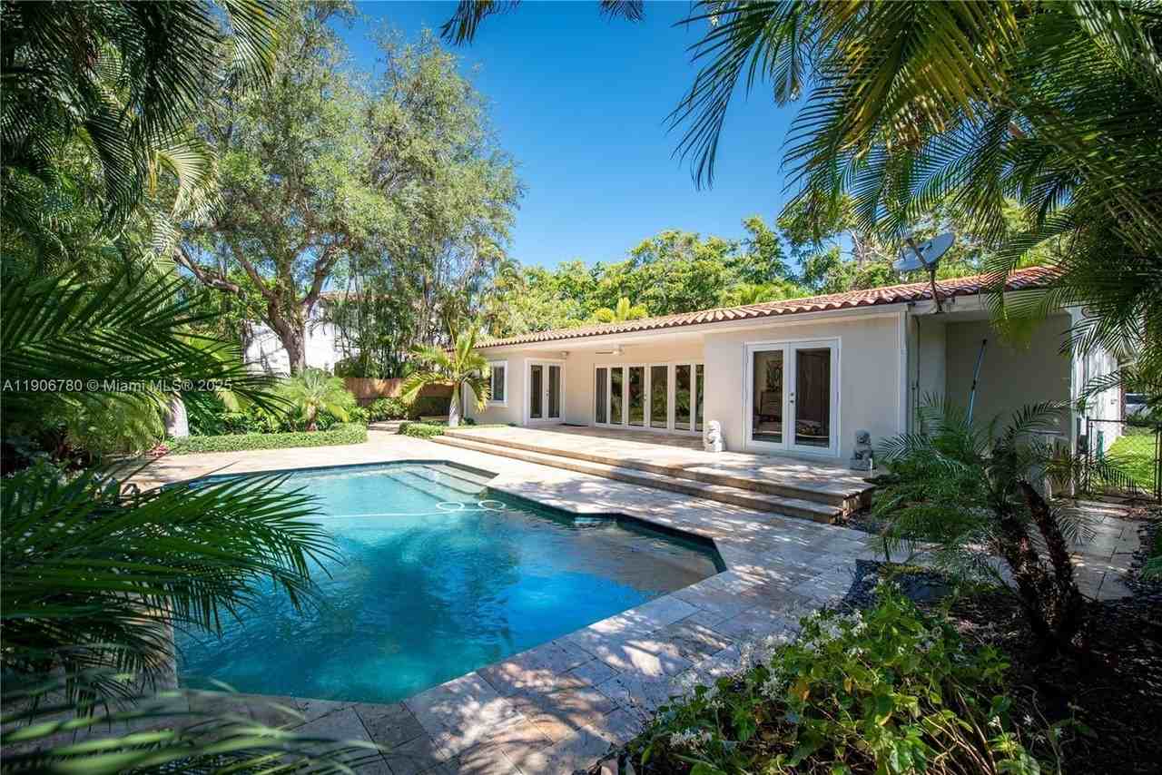 928 Escobar Ave #0 - Photo 5 of 26