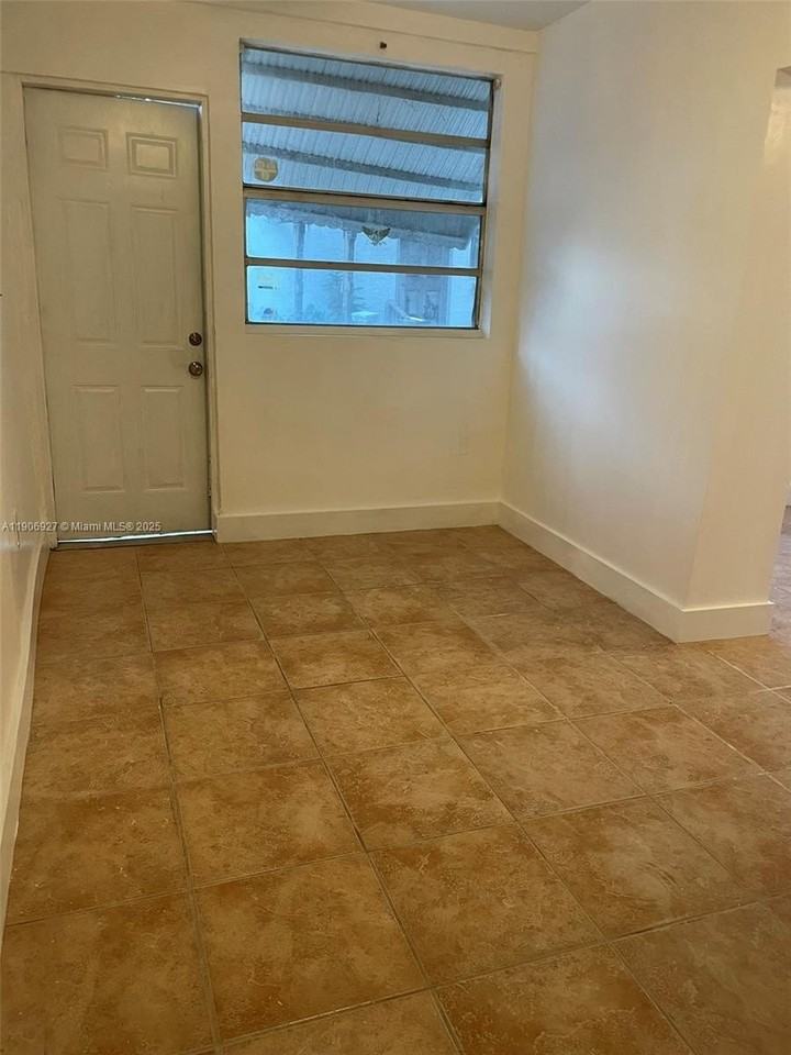 746 Northeast 80th Street #GAR