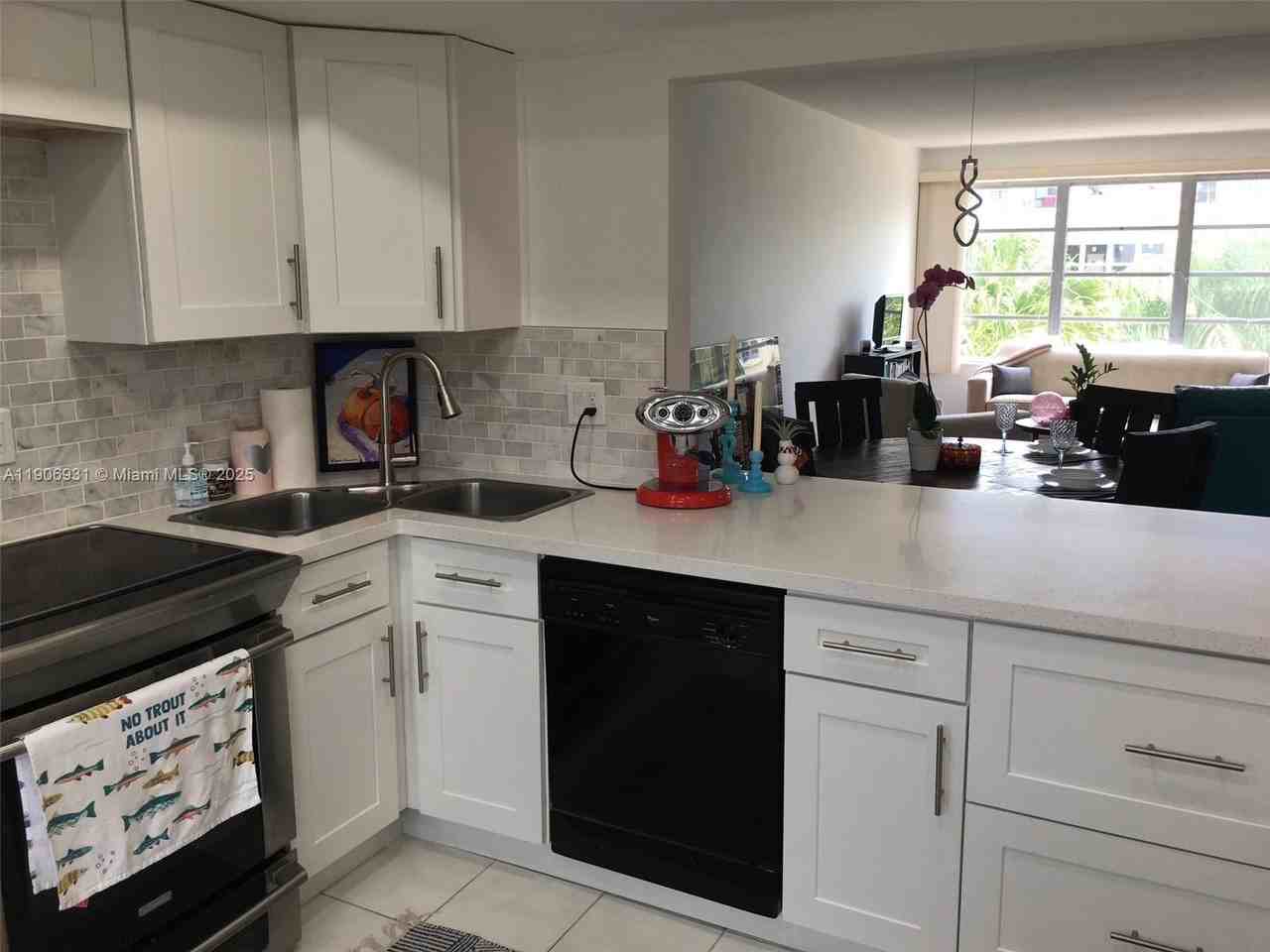 1250 Atlantic Shores Blvd #114 - Photo 6 of 12