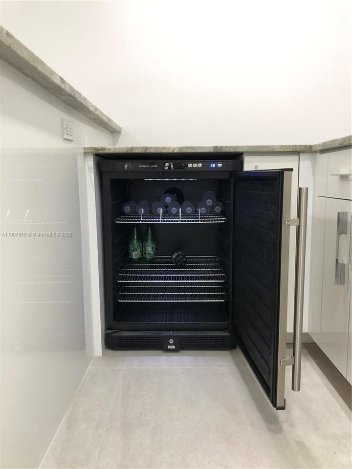 710 North K Street #104 - Photo 6 of 15