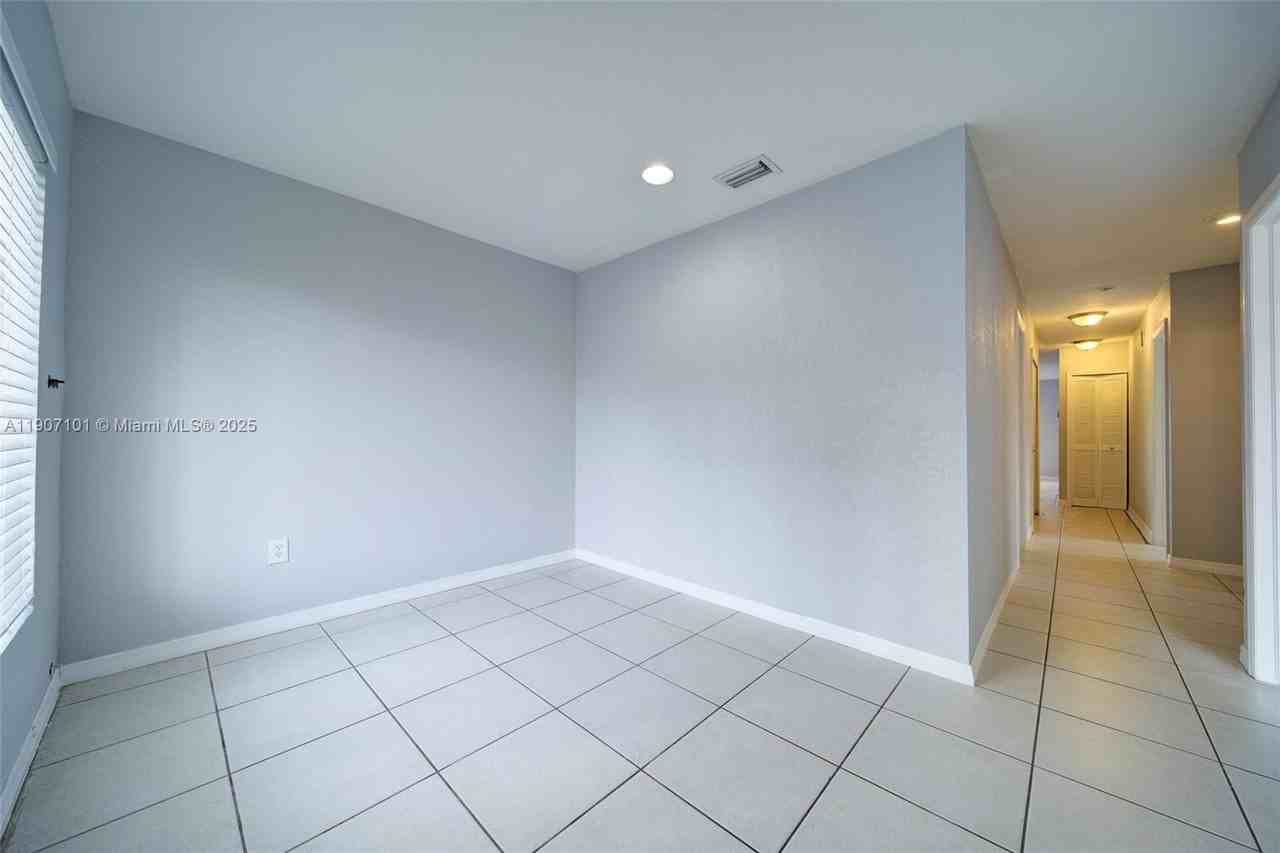 10450 Southwest 172nd Street #10452 - Photo 4 of 30