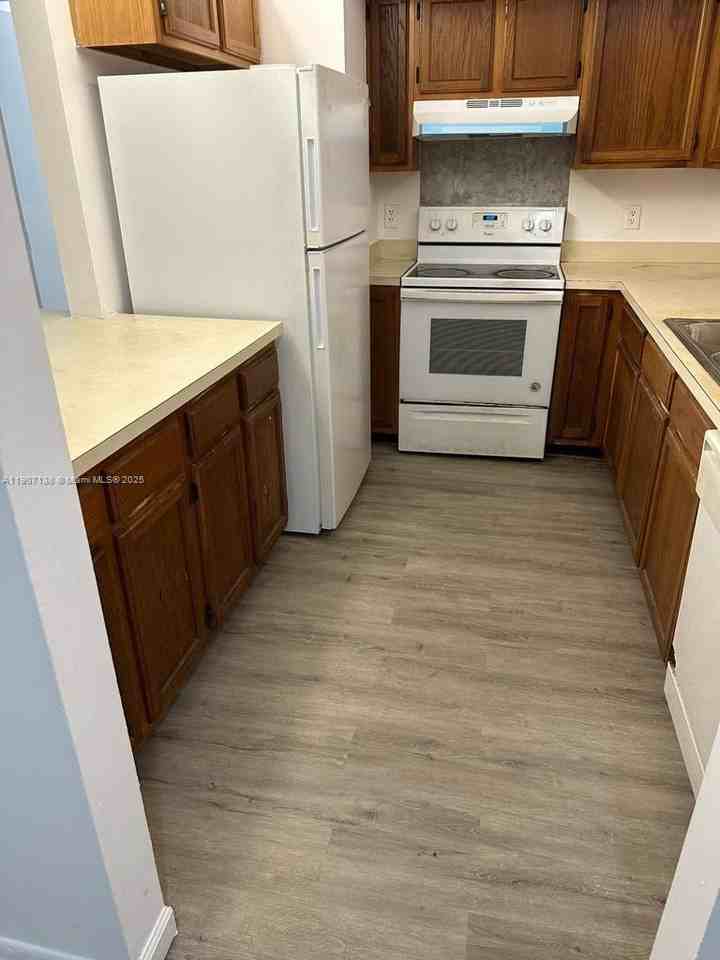 2259 Linton Ridge Cir #G4 - Photo 7 of 25