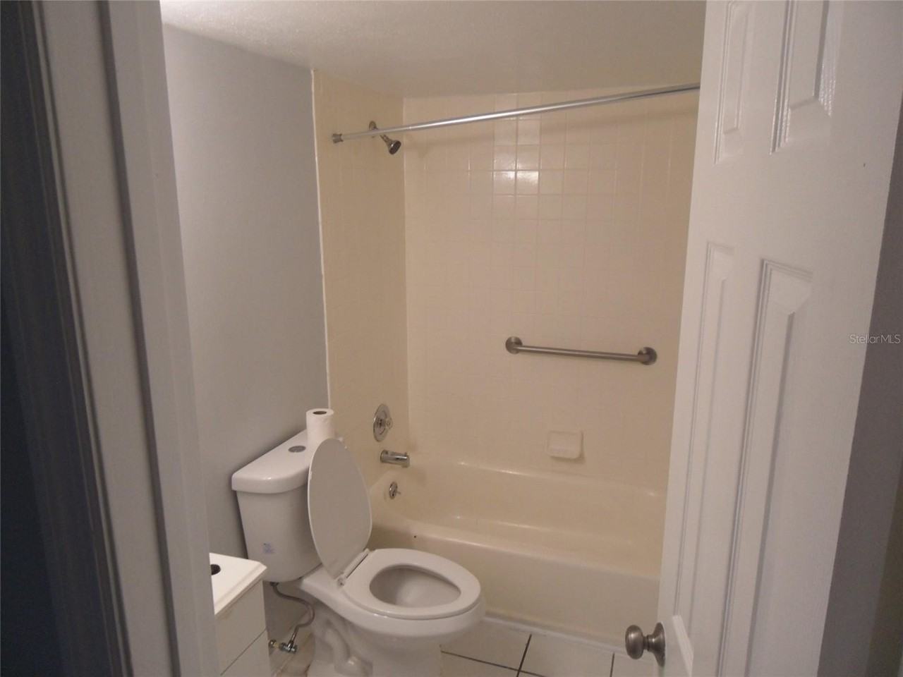 914 Lake Destiny Rd #A - Photo 7 of 24