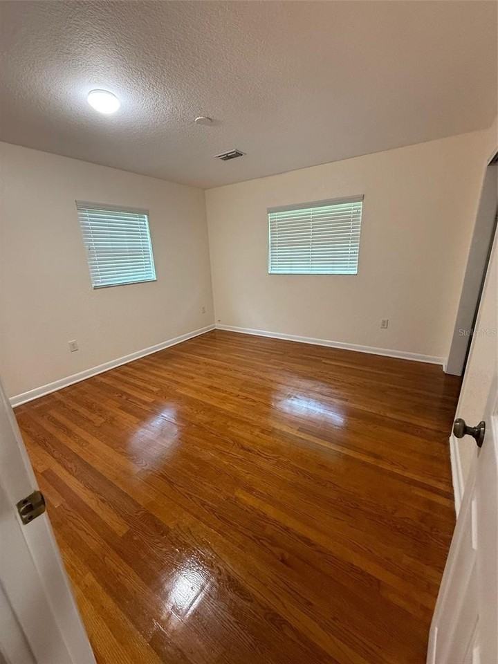 3250 Se Lake Weir Ave - Photo 7 of 13