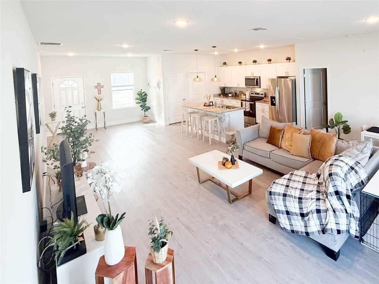 25 Zinnia Ln E - Photo 6 of 23