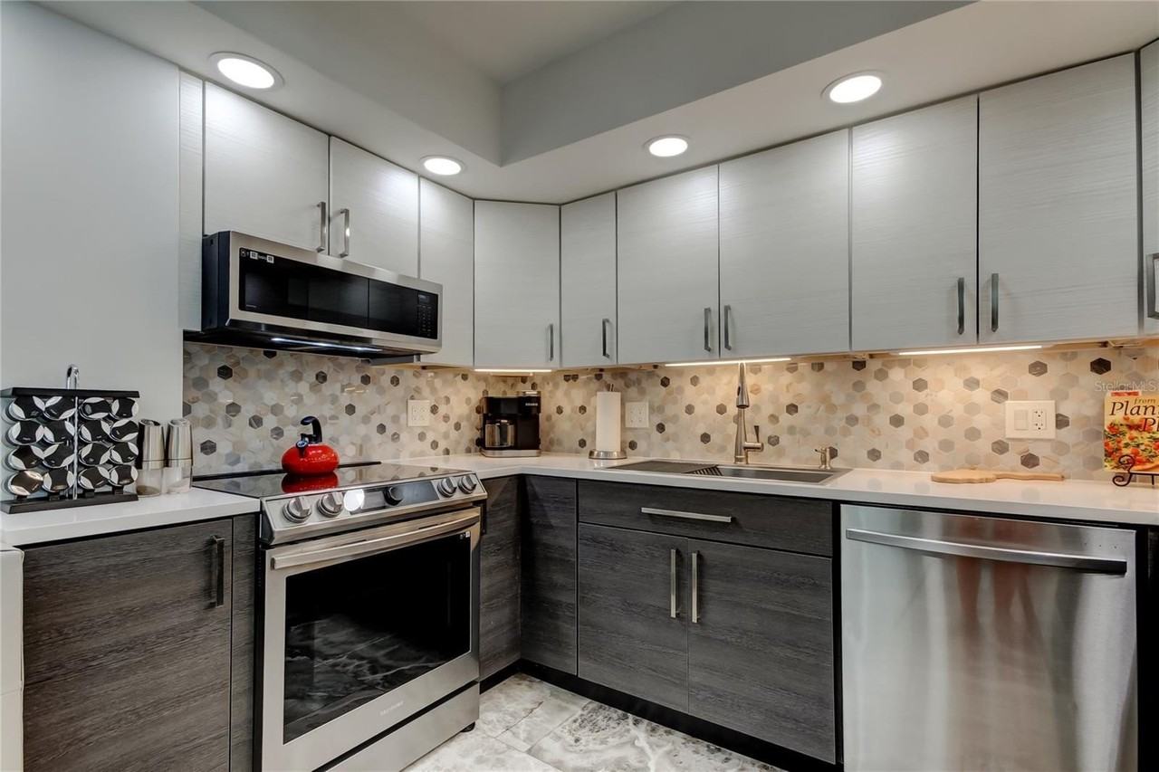 5200 Brittany Dr S #204 - Photo 6 of 50